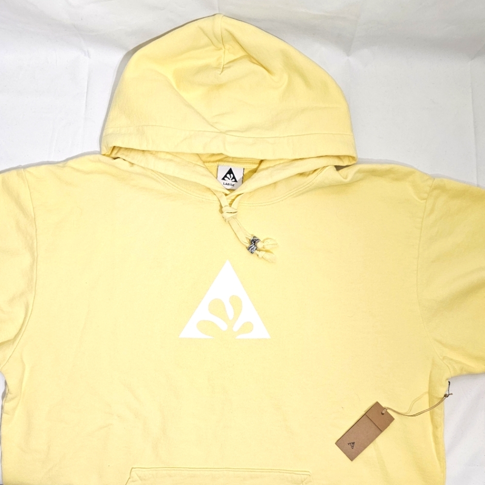Wasted Collective Good time hoodie, Large NWT
